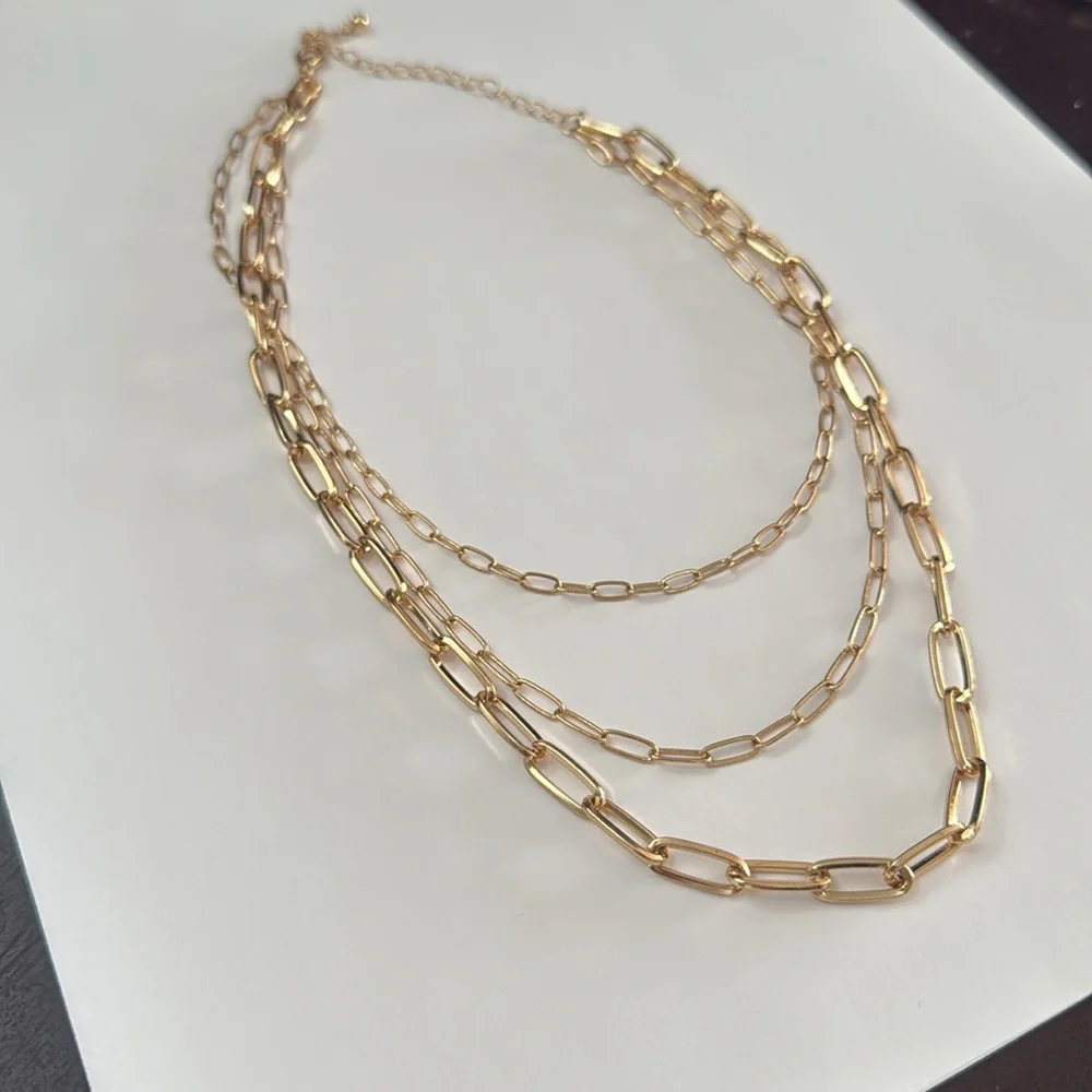 Chain Link Necklace - Picture 6 of 11